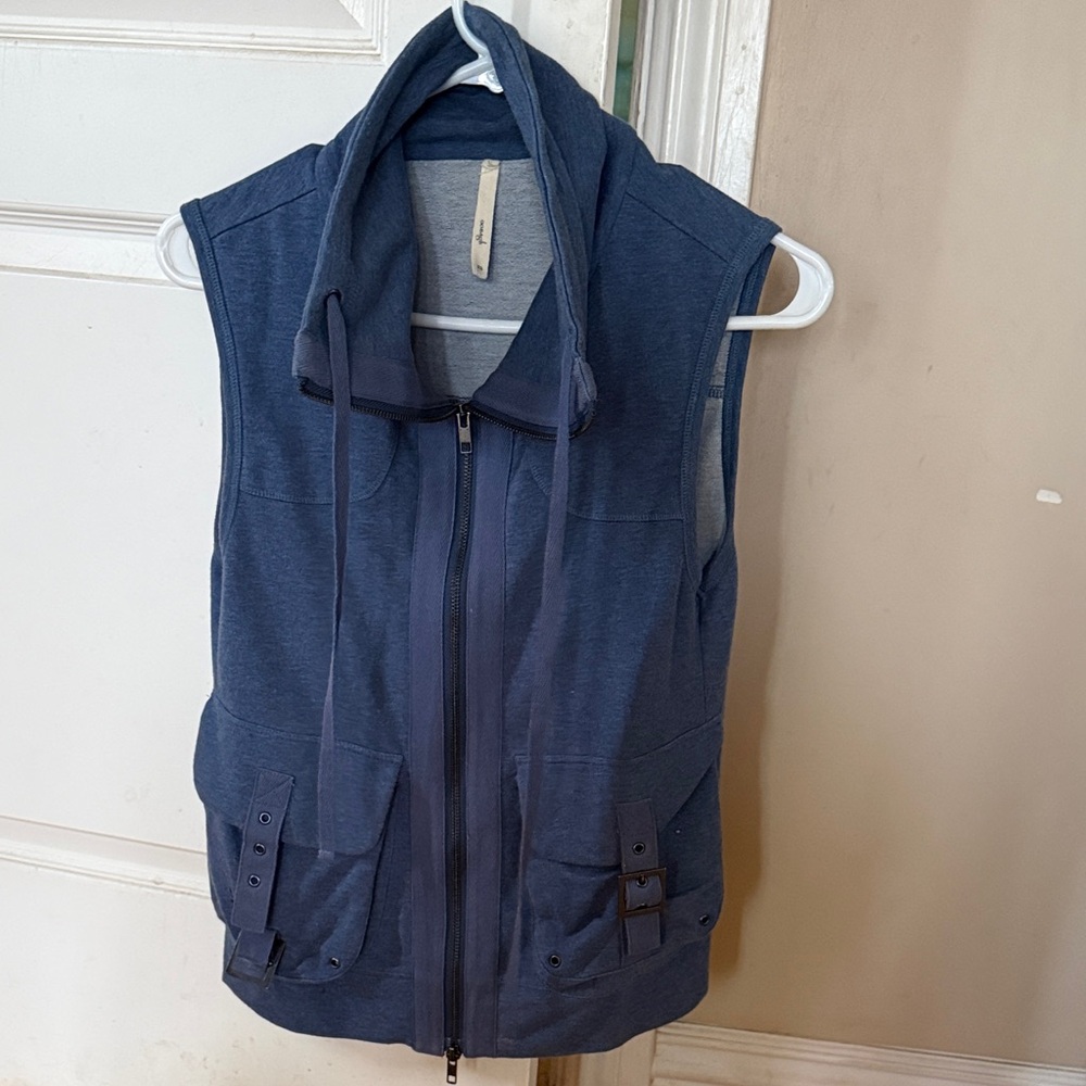 Woman’s Blue Sleeveless Jacket